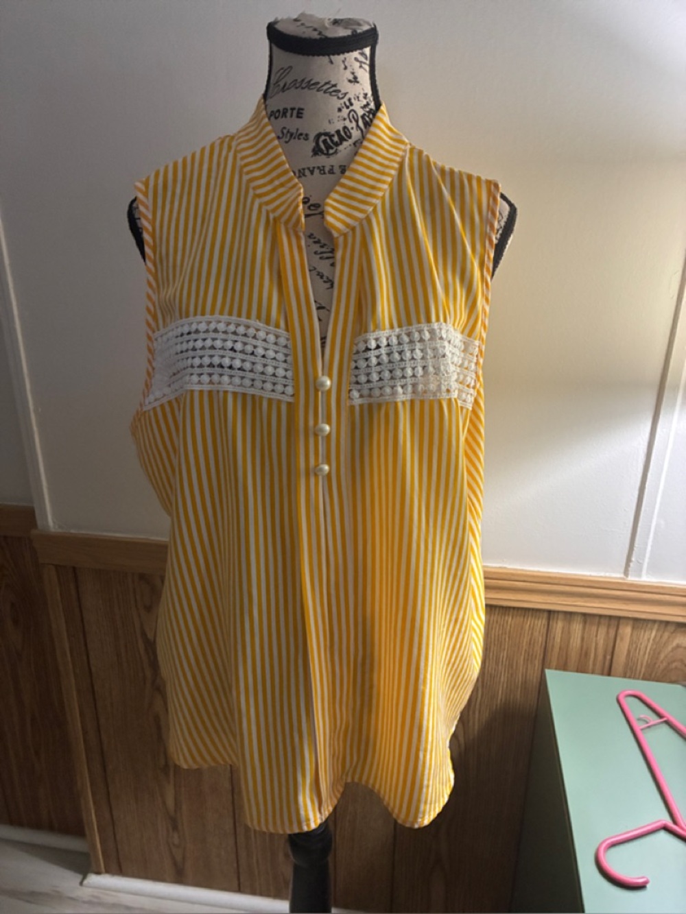 Yellow Striped Lace-Trim Sleeveless Tank Top plus Sz 2X like new